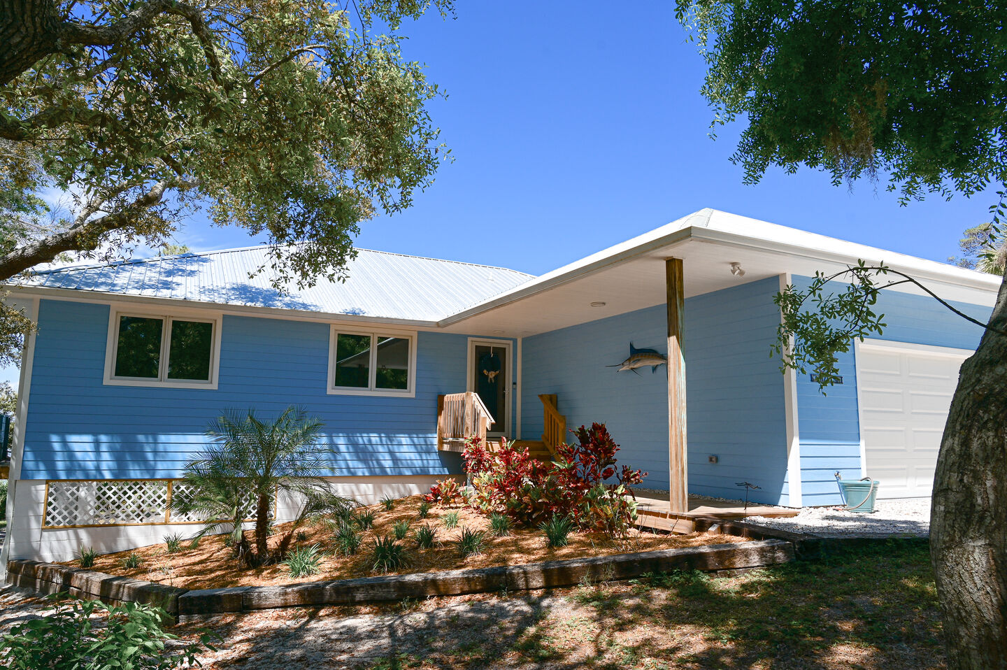 Sturgis Cir Coastal Home - Image 24